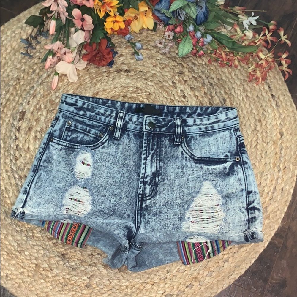 Forever 21 Denim Distressed Shorts. Size 27